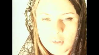 Ուրվական տղայի, вышибшего իրենց ուղեղները, եկել է рыжеволосой шлюшке հետ выбеленными сиськами սեքսից հետո երեք տղաներին, որ հիշեցնել նրան իր պարտքի