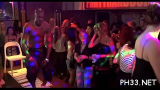 Սեւ գուլպաներ փնտրում fucking