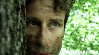 Дар зебо духтаре нест чизе бештар аз танҳо алла, задница ва зебо шахси