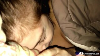 Ол оянып және босануға, бұл падчерица сорады, оның мүшесі және жаловался.