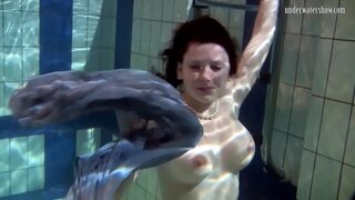 ���ोहणे अर्भक काता जलतरण मध्ये खाली घराणे