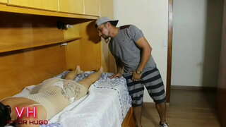 ՆԱ ՁևԱՑՆՈՒՄ Է,